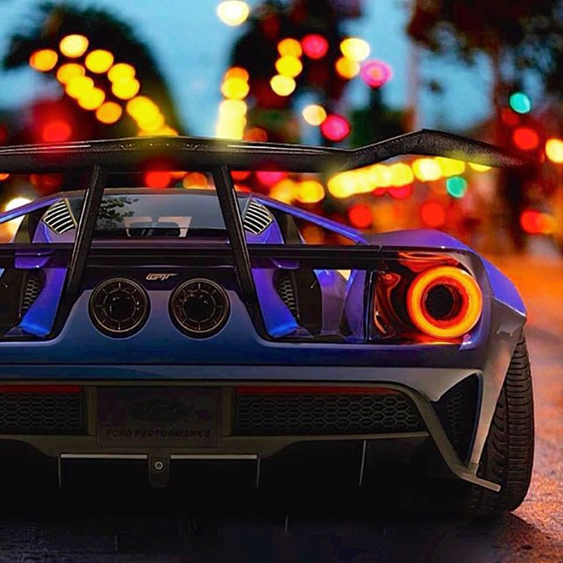 Illustration for article titled What The Hell Is This Giant-Winged Ford GT On Ford's Facebook Page?